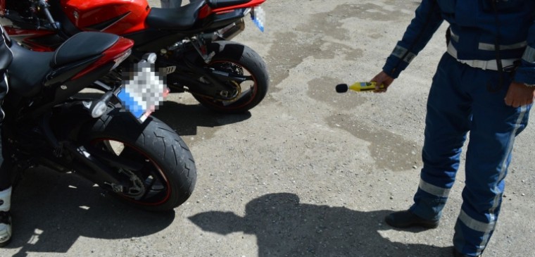 Mátrai üzengetős - folytatódik a vita a motorosok kitiltásáról