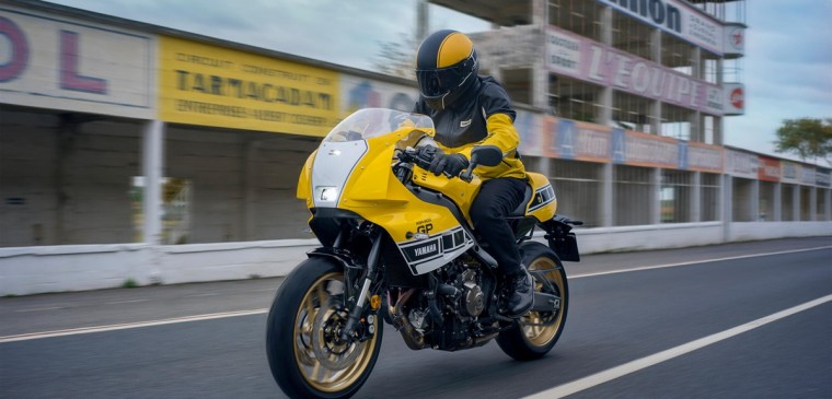 A király visszatér – itt a 2026-os Yamaha XSR900 GP