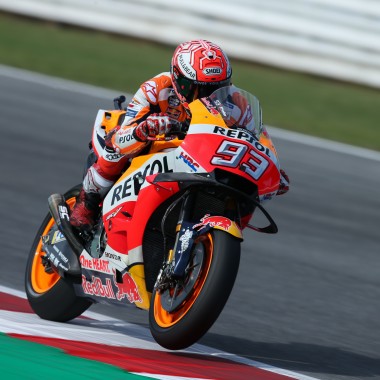 Marquez helyett Bradl Brnóban