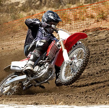 CRF250R - 2010-től már injektorral