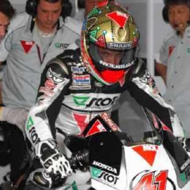Talma a 16., Espargaro a 9. helyről indul