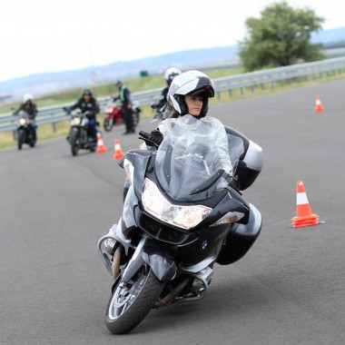 Jövőre is folytatódik a Moto Safety vezetéstechnikai tréning